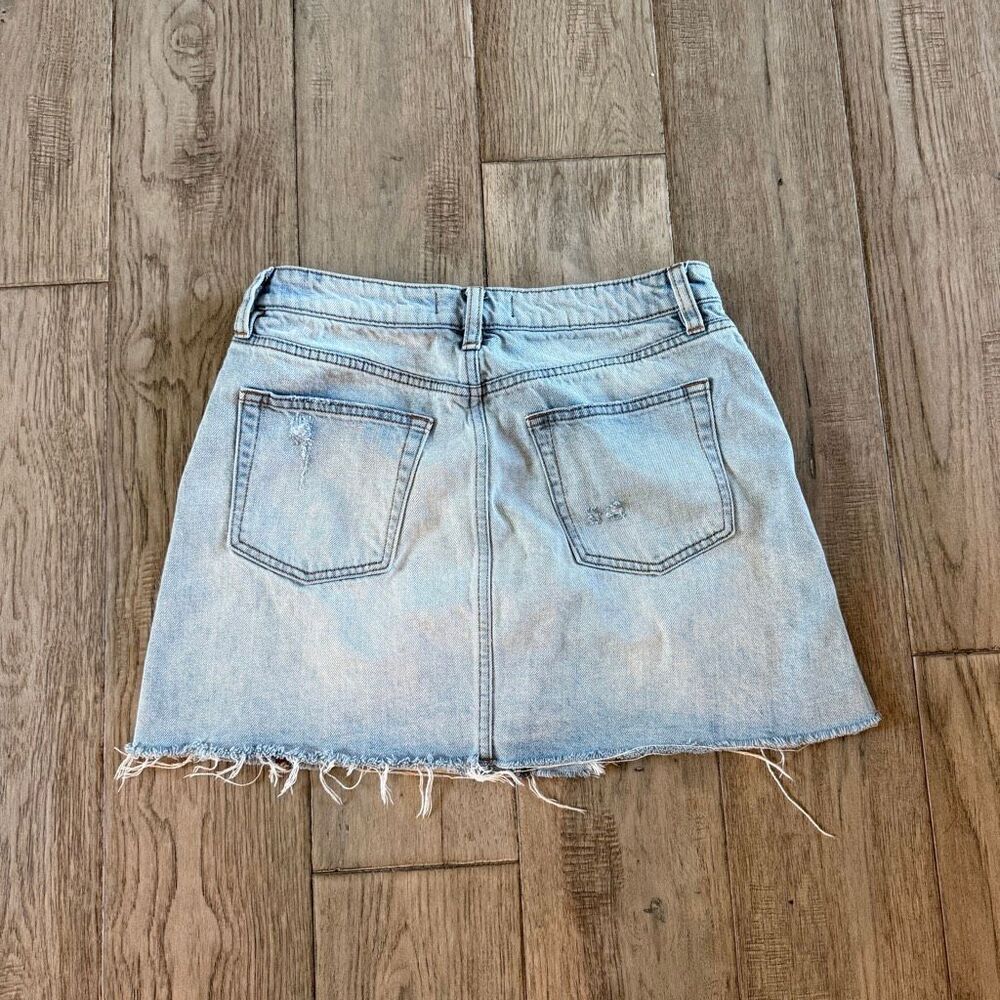 Free People We The Free Distressed Denim Mini Skirt Size 28 - Picture 2 of 10